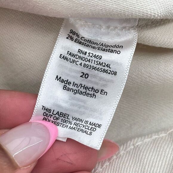 Free Assembly Women’s Cream Patch Pocket Denim Shorts Size 20 – 4” Inseam NWT - Picture 13 of 16